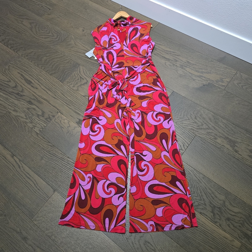 🆕️ Donna Morgan Retro Mock Neck Flare Lef Jumpsuit in Red & Lavender - Picture 8 of 11
